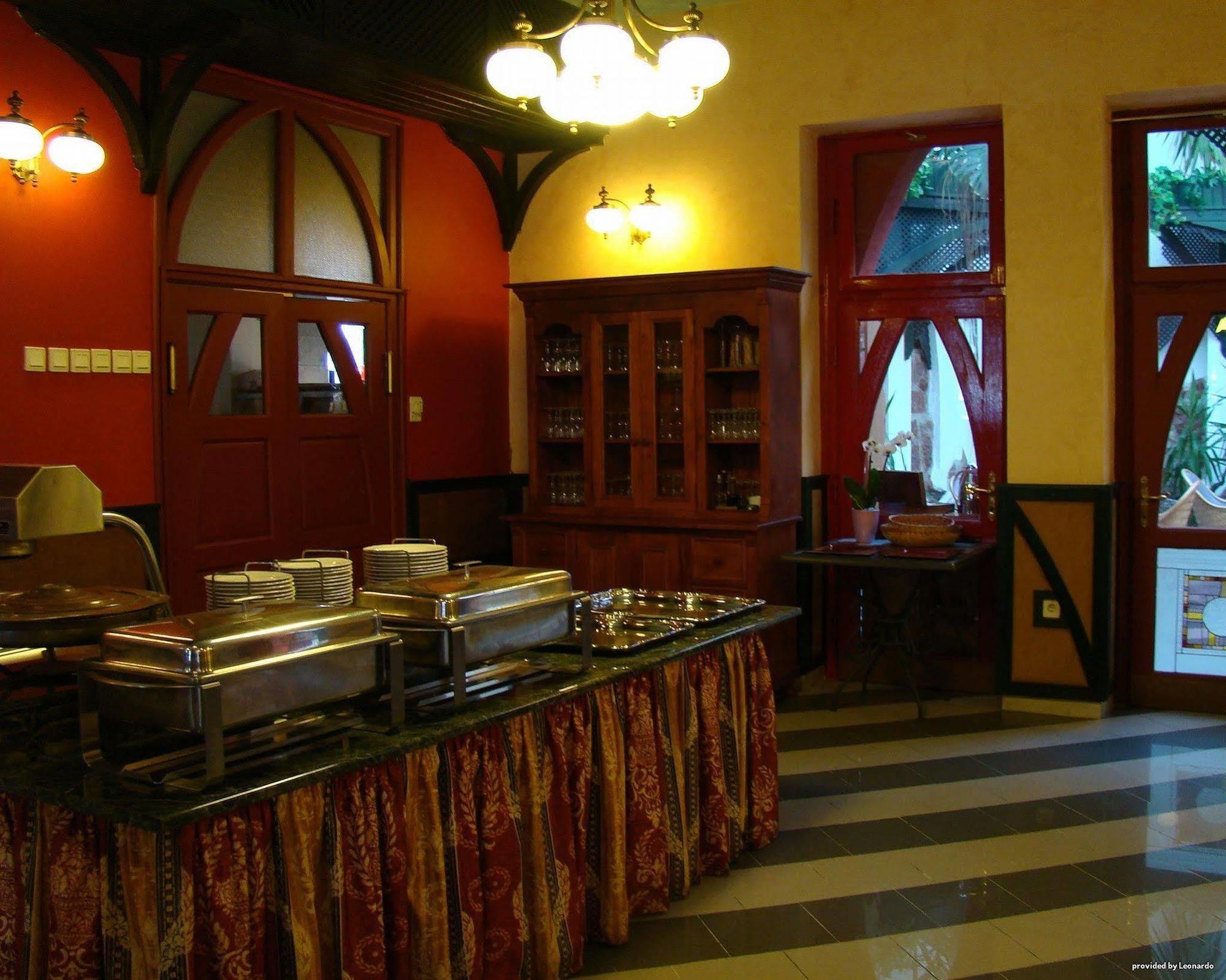 ชานัส บูทิก โฮเต็ล แอนด์ สปา Hotel ชิโอฟก ร้านอาหาร รูปภาพ